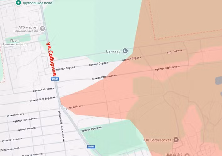 Con phố này gần như chạy theo hướng bắc-nam xuyên suốt khu đô thị, chia Myrnohrad thành hai phần phía đông và phía tây. Việc quân Nga tiếp cận phố Soborna, giúp lực lượng đột kích của họ phá vỡ hệ thống hậu cần của quân đồn trú Ukraine trong khu vực Pokrovsk-Myrnohrad.