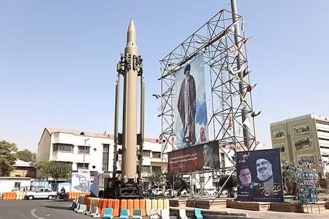 Đúng vậy, Iran đã mất nhiều nhà lãnh đạo tinh thần, quân sự và chính trị trong cuộc chiến này; nhiều thường dân cũng đã thiệt mạng. Nhưng điều quan trọng là, điều này chưa ảnh hưởng (ít nhất là cho đến nay) đến nền độc lập của Cộng hòa Hồi giáo Iran.