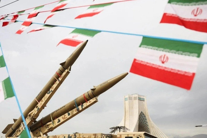 Do vậy, việc loại bỏ khả năng phóng tên lửa của Iran, chẳng khác nào hành động “bẻ nanh vuốt hổ”, biến năng lực tấn công tên lửa của Iran, giống như một con hổ mất hết nanh vuốt. Điều này cũng sẽ tạo điều kiện thuận lợi hơn cho Mỹ và Israel, có thể sớm kết thúc chiến dịch tấn công Iran.