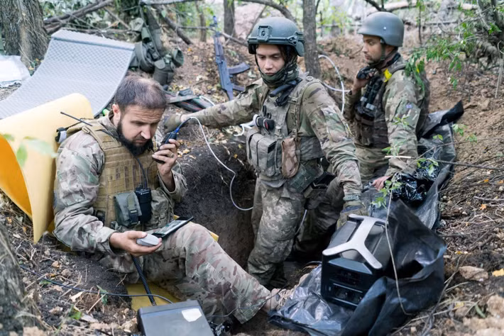 Trong nỗ lực ngăn chặn quân Nga tại Pokrovsk và Myrnohrad, Bộ Tổng tham mưu AFU buộc phải nhanh chóng điều thêm các đơn vị đến khu vực này, cả từ lực lượng dự bị chiến lược và từ các hướng khác. Kể từ tháng 5 năm nay, tổng cộng 112 tiểu đoàn của AFU, đã được điều đến Pokrovsk-Myrnohrad.