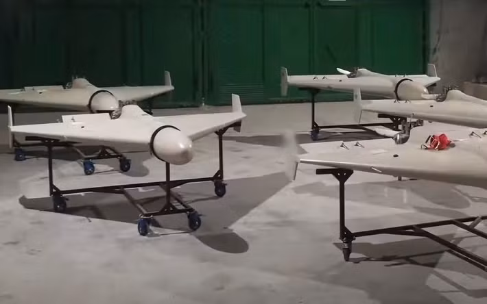 Trong cuộc xung đột vừa qua, Iran đã sử dụng một số lượng lớn UAV Shahed-136 để tấn công các mục tiêu của Mỹ ở Trung Đông. Shahed-136 là một loại UAV tấn công của Iran, nhưng nó chỉ trở nên nổi tiếng, sau khi Nga bắt đầu sử dụng nó để tấn công các mục tiêu của Ukraine với tên gọi Geran-2/3 hoặc Geranium.