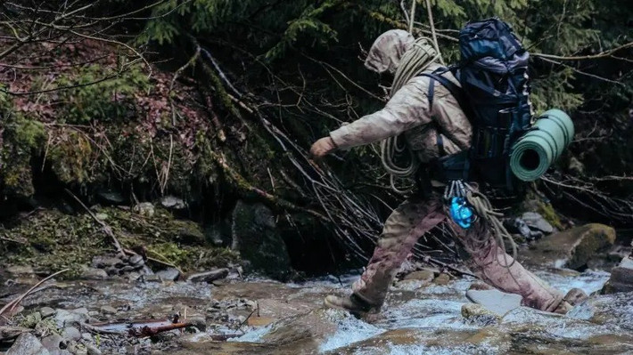 Nhìn chung, chiến trường Nga-Ukraine hiện đang rơi vào bế tắc. Các cuộc không kích của Nga đang giăng bẫy, trong khi lực lượng Ukraine đang phát động các cuộc phản công giữa bối cảnh hỗn loạn. Cả hai bên đều có những tính toán riêng, nhưng không bên nào có thể giành được lợi thế quyết định.