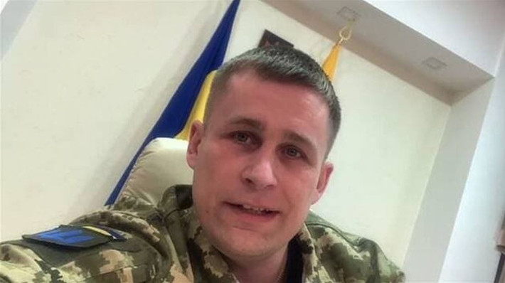 Đại tá Maksym Marchenko, tư lệnh Cụm quân Pokrovsk, một chỉ huy dày dạn kinh nghiệm của Lực lượng Vũ trang Ukraine (AFU), gần đây đã bị cách chức, vì "quản lý đơn vị yếu kém và che giấu tình hình thực tế trong thời gian dài". Cụ thể là do thất bại trong việc phòng thủ gần Dobropillia.