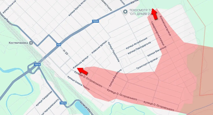 Vào ngày hôm nay, quân Nga sau khi vượt qua khoảng 700 mét ở khu vực nhà dân, đã tiến gần như toàn bộ chiều dài phố Aleksandr Ostrovsky. Giao tranh đang diễn ra cách trung tâm giao thông chính của thành phố 400 mét, gần đó là mỏ Konstantinovka, nơi AFU đang biến thành một trận địa phòng thủ.