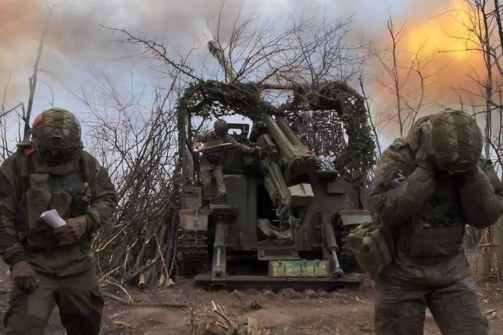 Ở khu vực Kupyansk-Uzlovaya, AFU đã cố gắng thiết lập một tuyến đường vượt sông Oskol, nhưng hỏa lực RFAF đã phá hủy cầu phao. Với hỏa lực liên tục, cùng với tình hình tiếp tế cấp bách của AFU, đang khiến nhóm quân Ukraine bên bờ trái sông Oskol trở nên vô vọng và AFU không còn khả năng giải cứu nhóm này.