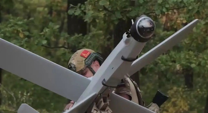 Ngay dọc theo con đường phía bắc Novopavlovka là làng Mezhevaya, nơi được coi là mục tiêu then chốt mà RFAF phải giành quyền kiểm soát. Lý do rất đơn giản, một khi quân Nga chiếm được ngôi làng này, họ sẽ có quyền tiếp cận rộng rãi vào sâu trong hệ thống phòng thủ của AFU tại đây.