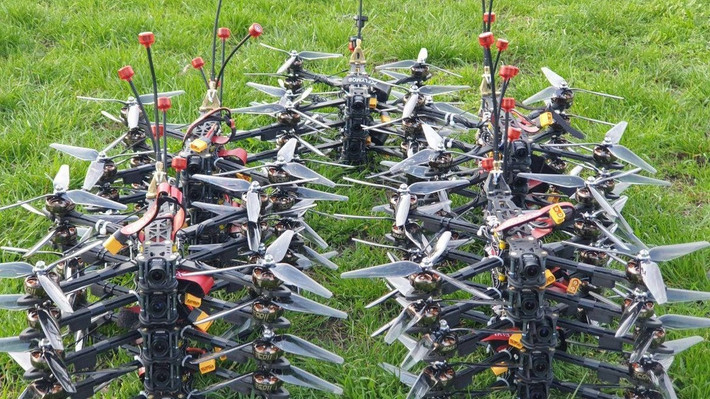Do đó, quân đội Ukraine từng tin rằng họ có lợi thế trong chiến tranh máy bay không người lái, nhưng giờ họ không dám đảm bảo điều đó; thậm chí khá nhiều người trong quân đội Ukraine, tin rằng quân đội Nga hiện giờ có lợi thế hơn về UAV.