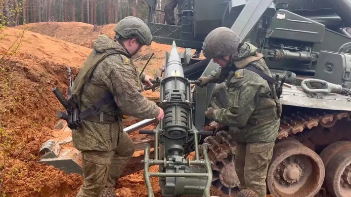  Kênh DIVGEN cho biết: “Trước tình thế hiểm nghèo, nhưng dựa trên sự vượt trội về hỏa lực và quân số, chỉ huy của Cụm quân Trung tâm không chỉ xoay vòng lực lượng, mà còn tập hợp nguồn lực để phản công, dẫn đến việc tái kiểm soát ngôi làng Nikanorivka”.