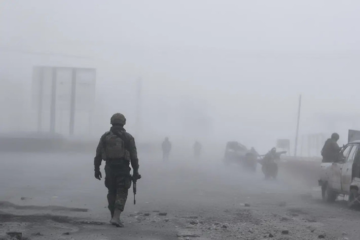 Nhiều cứ điểm đã được bộ binh và pháo binh Nga phối hợp chiếm giữ, và cuộc chiến giành quyền kiểm soát thành phố đang gần kết thúc. Dựa trên các cảnh quay công khai và báo cáo chiến trường, "chìa khóa của Pokrovsk" mà Ukraine đang cố gắng giữ vững đã gần như không còn, và mặt trận phía đông đã phải chịu sự sụp đổ nghiêm trọng nhất kể từ khi Bakhmut thất thủ năm 2023.