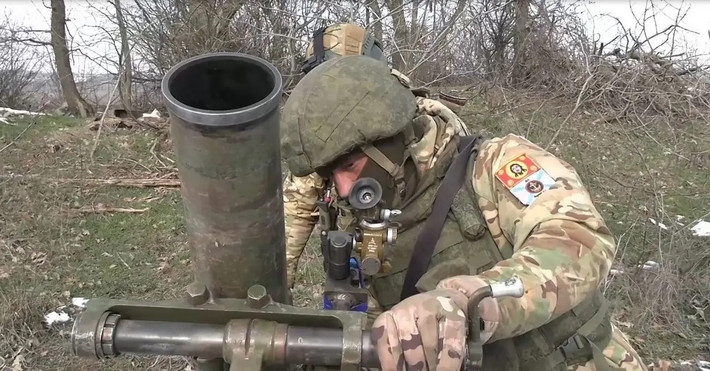 Nhận thấy vòng vây của RFAF đang nhanh chóng siết chặt, Bộ Tổng tham mưu AFU đang cố gắng tăng cường lực lượng dự bị cho khu vực này của mặt trận. Hiện tại, đây là những nhóm quân nhỏ của Cụm quân phía Đông (Cụm Vostok) RFAF, khi đang cố gắng tiếp cận Hulyaipole từ phía tây.