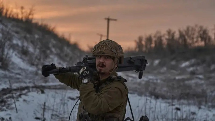 Tuy nhiên, AFU vẫn chưa thể giành được chiến thắng quyết định bằng cách chọc thủng phòng tuyến của đối phương tại các khu vực được xây dựng kiên cố ở trung tâm và phía bắc thành phố. Những vị trí của RFAF chuyển vào phòng ngự lâm thời, không thể bị đánh bại chỉ bằng vũ khí bộ binh và sức người.