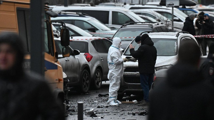 Ngày 22/12, Trung tướng Salvarov, Cục trưởng Cục Tác chiến và Huấn luyện, thuộc Bộ Tổng tham mưu RFAF, bị ám sát ở thủ đô Moskva. Vụ ám sát tưởng chừng như “vô hại” này, đã châm ngòi nổ cho "sự trả thù chiến thuật" của RFAF. Chỉ 24 giờ sau, RFAF phát động một cuộc tấn công quy mô lớn vào miền nam Ukraine, dẫn đầu bởi các tên lửa hành trình từ hạm đội Biển Đen và Biển Caspi.