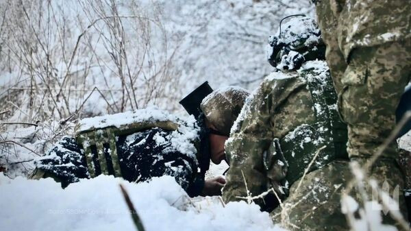 Nhưng so với tình cảnh của thường dân Kiev, tình hình của binh lính Ukraine ở tiền tuyến còn tồi tệ hơn nhiều. Môi trường mùa đông chắc chắn là một cơn ác mộng đối với việc che giấu binh lính và vũ khí của Ukraine.