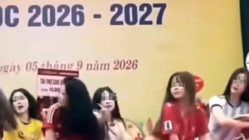 Trường THPT Tiên Du 1 nói gì về tiết mục nhảy khai giảng gây tranh cãi?