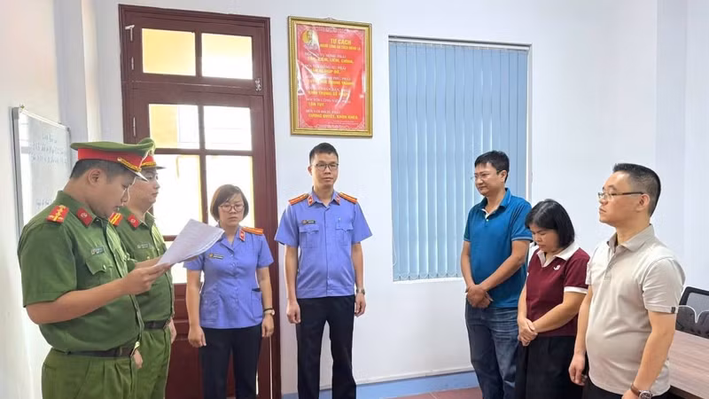 Lạng Sơn: Mở rộng vụ án tham ô, khởi tố 3 bị can thiếu trách nhiệm