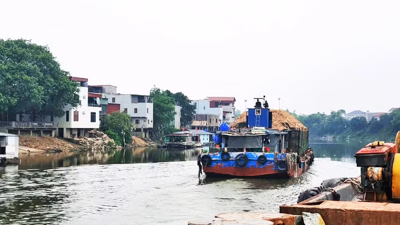 Nguyên nhân Bắc Ninh hạn chế giao thông đường thủy trên sông Cầu 