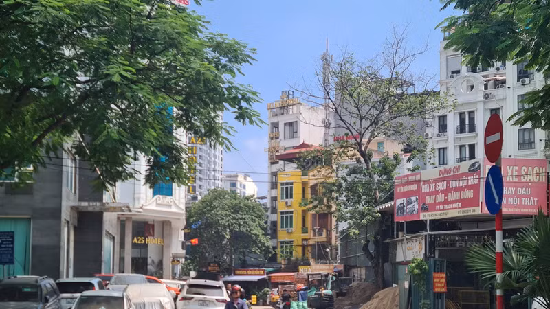 Hà Nội: Bãi VLXD nhếch nhác vẫn nằm ‘chình ình’ ở Thanh Xuân