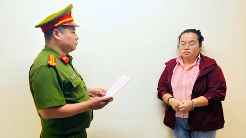Giăng bẫy bán “rau sạch Đà Lạt” trên Facbook, một phụ nữ bị bắt