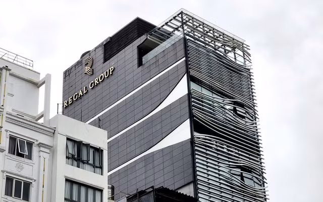 25-regal-gruop-3-1739007836227975536098-271-68-1711-2372-crop-17390078519091608361496.png