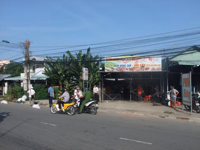 Thieu nien 16 tuoi dang ngoi nhau bi dam tu vong-Hinh-2