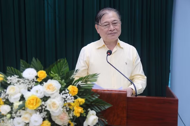 gs-phan-xuan-dung.jpg