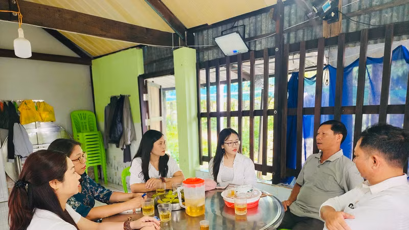 Liên hiệp Hội Việt Nam kiểm tra thực tế Dự án VM077 tại Cà Mau