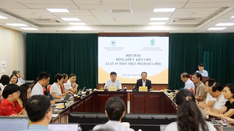 Luật An toàn thực phẩm: Cần quản lý theo nguy cơ, tăng cường hậu kiểm và chuyển đổi số