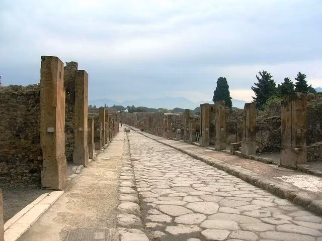 Biết gì về câu "Mọi con đường đều dẫn tới thành Rome"? - Hình 6 Biet gi ve cau
