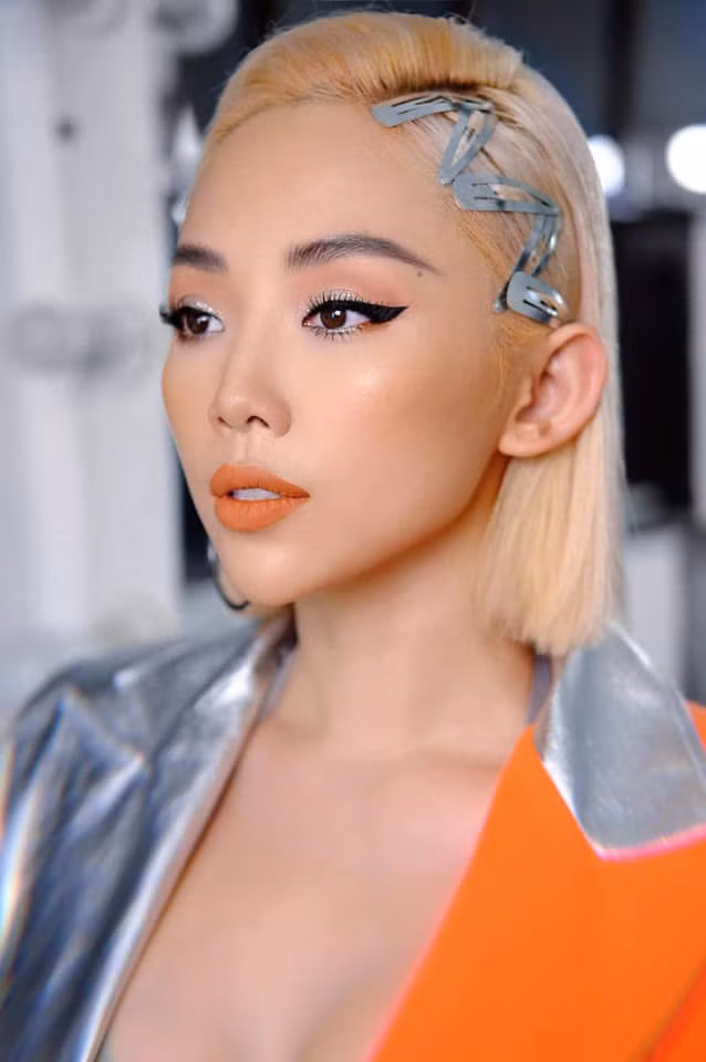 Ấn tượng những kiểu tóc màu mè nổi bật của Tóc Tiên - Hình 5 An tuong nhung kieu toc mau me noi bat cua Toc Tien-Hinh-5