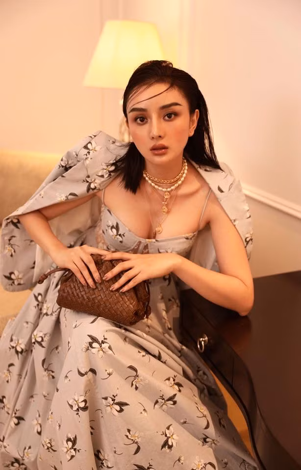 Vẻ đẹp sang chảnh của hot girl khiến tỷ phú Thái 'đổ gục' - Hình 11 Ve dep sang chanh cua hot girl khien ty phu Thai 'do guc'-Hinh-11