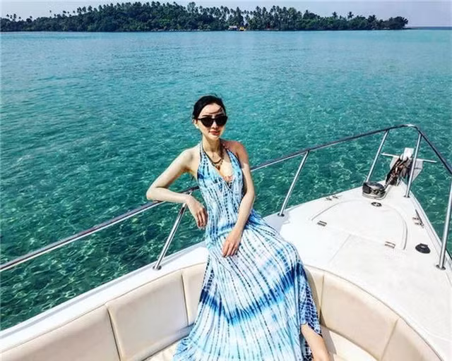 Vẻ đẹp sang chảnh của hot girl khiến tỷ phú Thái 'đổ gục' - Hình 5 Ve dep sang chanh cua hot girl khien ty phu Thai 'do guc'-Hinh-5