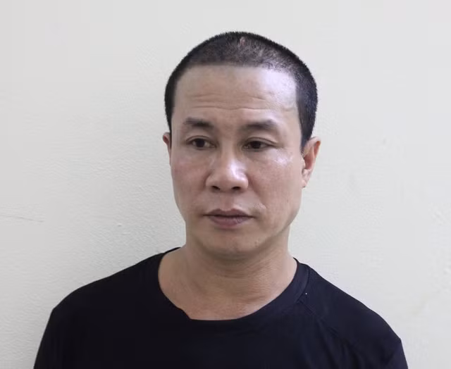Hải Phòng: Đi tìm người để dằn mặt, bị chém đứt lìa bàn tay trái Hai Phong: Di tim nguoi de dan mat, bi chem dut lia ban tay trai
