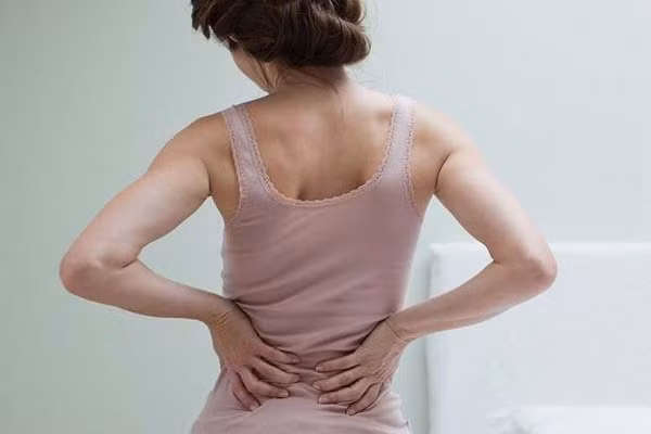 3 triệu chứng đau thắt lưng là dấu hiệu của bệnh ung thư - Hình 5 3 trieu chung dau that lung la dau hieu cua benh ung thu-Hinh-5