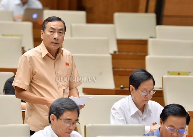 “Xe biển xanh đưa rước người nhà lãnh đạo Bộ là không chấp nhận được” - Hình 2 “Xe bien xanh dua ruoc nguoi nha lanh dao Bo la khong chap nhan duoc”-Hinh-2