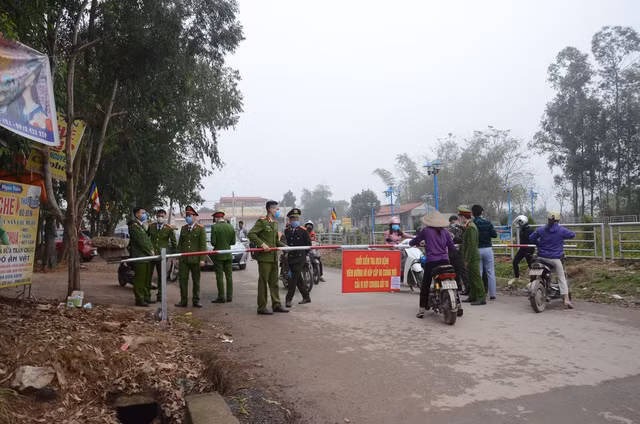Xu ly hang tram nguoi Son Loi ra khoi tam dich virus corona nhu the nao?
