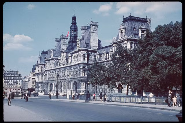 Nhìn lại thời khắc Paris rơi vào tay phát xít Đức Nhin lai thoi khac Paris roi vao tay phat xit Duc