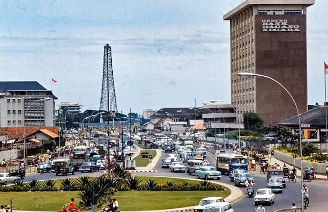 Ảnh lột tả chân thực cuộc sống người dân Indonesia những năm 1970 - Hình 10 Anh lot ta chan thuc cuoc song nguoi dan Indonesia nhung nam 1970-Hinh-10
