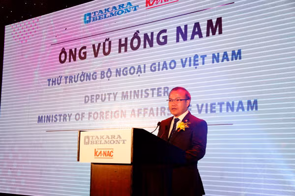 Đường quan lộ của cựu Đại sứ Việt Nam tại Nhật Bản Vũ Hồng Nam vừa bị bắt - Hình 9 Duong quan lo cua cuu Dai su Viet Nam tai Nhat Ban Vu Hong Nam vua bi bat-Hinh-9