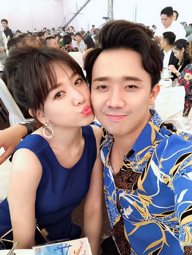 Trấn Thành – Hari Won diện thời trang 'tông xuyệt tông' cực đáng yêu - Hình 5 Tran Thanh – Hari Won dien thoi trang 'tong xuyet tong' cuc dang yeu-Hinh-5