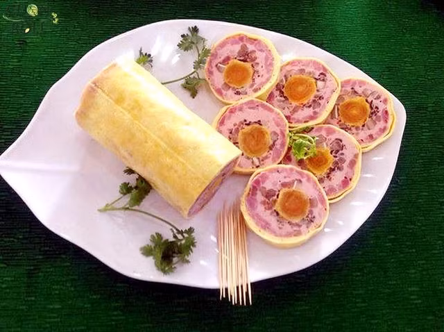 Các món giò độc lạ hấp dẫn bạn có thể thử dịp Tết này - Hình 2 Cac mon gio doc la hap dan ban co the thu dip Tet nay-Hinh-2