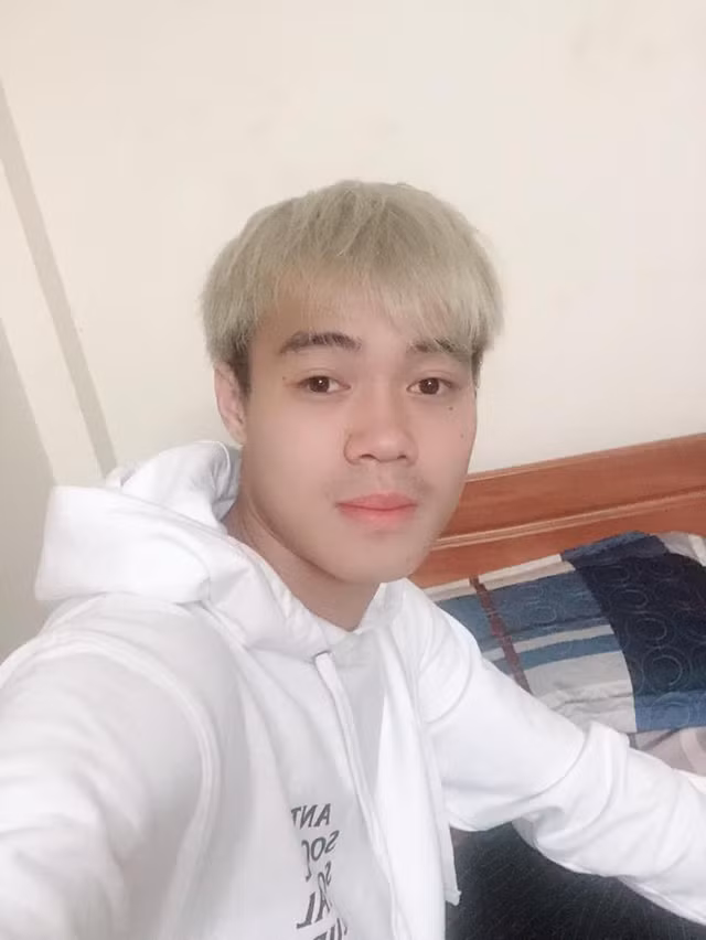 Gu thời trang chất như soái ca Hàn của cầu thủ Văn Toàn - Hình 7 Gu thoi trang chat nhu soai ca Han cua cau thu Van Toan-Hinh-7