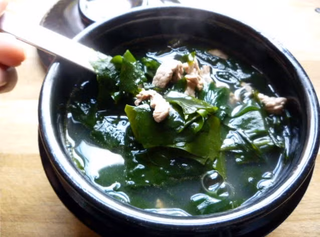 Những món canh giải rượu đơn giản, dễ nấu trong ngày Tết - Hình 7 Nhung mon canh giai ruou don gian, de nau trong ngay Tet-Hinh-7
