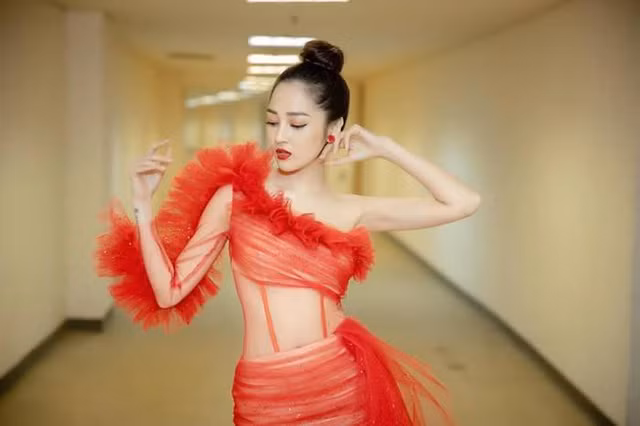 Sau khi chia tay Ho Quang Hieu, ca si Bao Anh ngay cang nong bong-Hinh-3