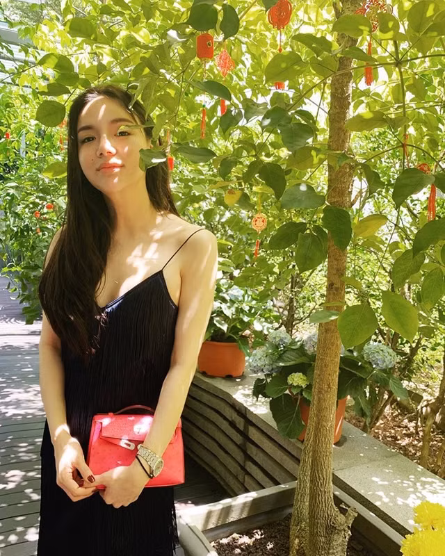 Mê mẩn thời trang sang chảnh của ái nữ tỷ phú Singapore xinh như hoa hậu - Hình 11 Me man thoi trang sang chanh cua ai nu ty phu Singapore xinh nhu hoa hau-Hinh-11