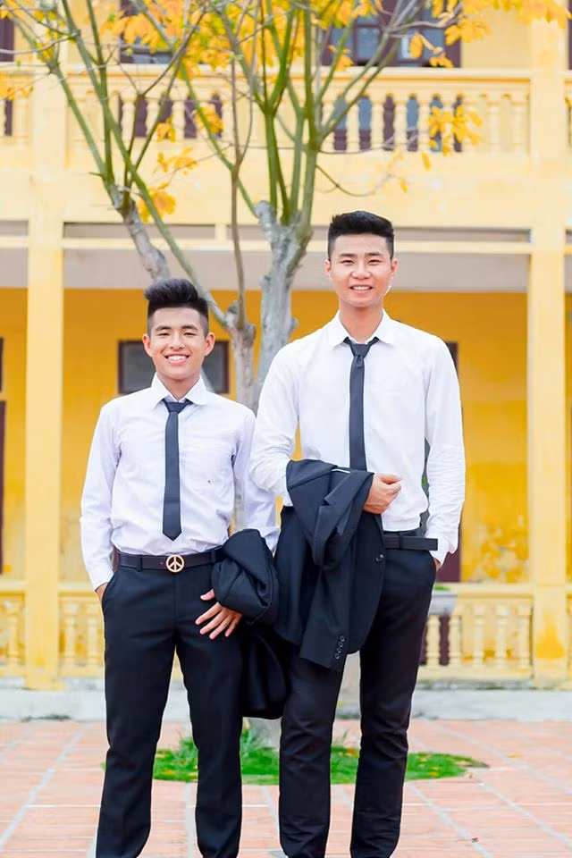 Phong cach thoi trang gian di cua thu mon Van Toan-Hinh-7