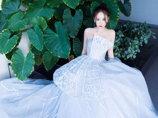 Hen ho voi doanh nhan kem 9 tuoi, Tran Kieu An lam gi de duong da tre mai?-Hinh-8
