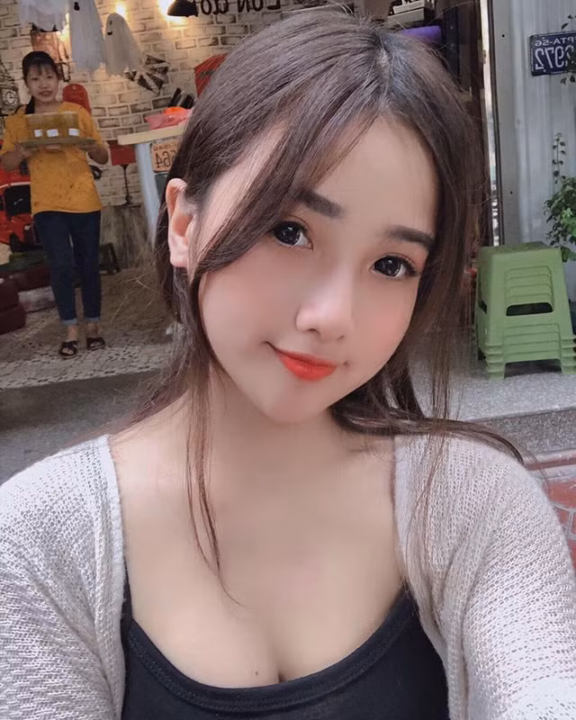 Vẻ đẹp trong sáng của nữ sinh Việt gây sốt báo ngoại - Hình 6 Ve dep trong sang cua nu sinh Viet gay sot bao ngoai-Hinh-6