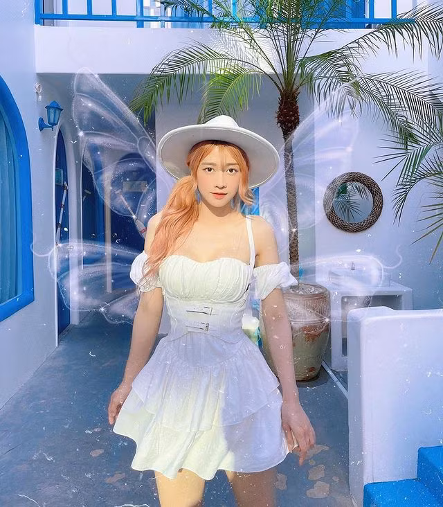 Nhức mắt gu thời trang khoe ngực khủng của hot girl tiktok Lê Bống - Hình 5 Nhuc mat gu thoi trang khoe nguc khung cua hot girl tiktok Le Bong-Hinh-5