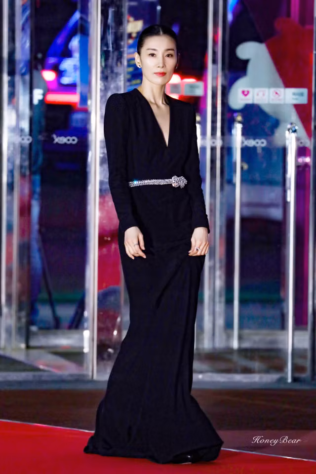 Bi quyet giu dang cua nu dien vien gao coi Kim Seo Hyung-Hinh-8