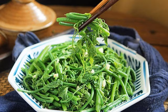 Mẹo thêm chút dầu mè giúp rau xanh mướt - Hình 6 Meo them chut dau me giup rau xanh muot-Hinh-6